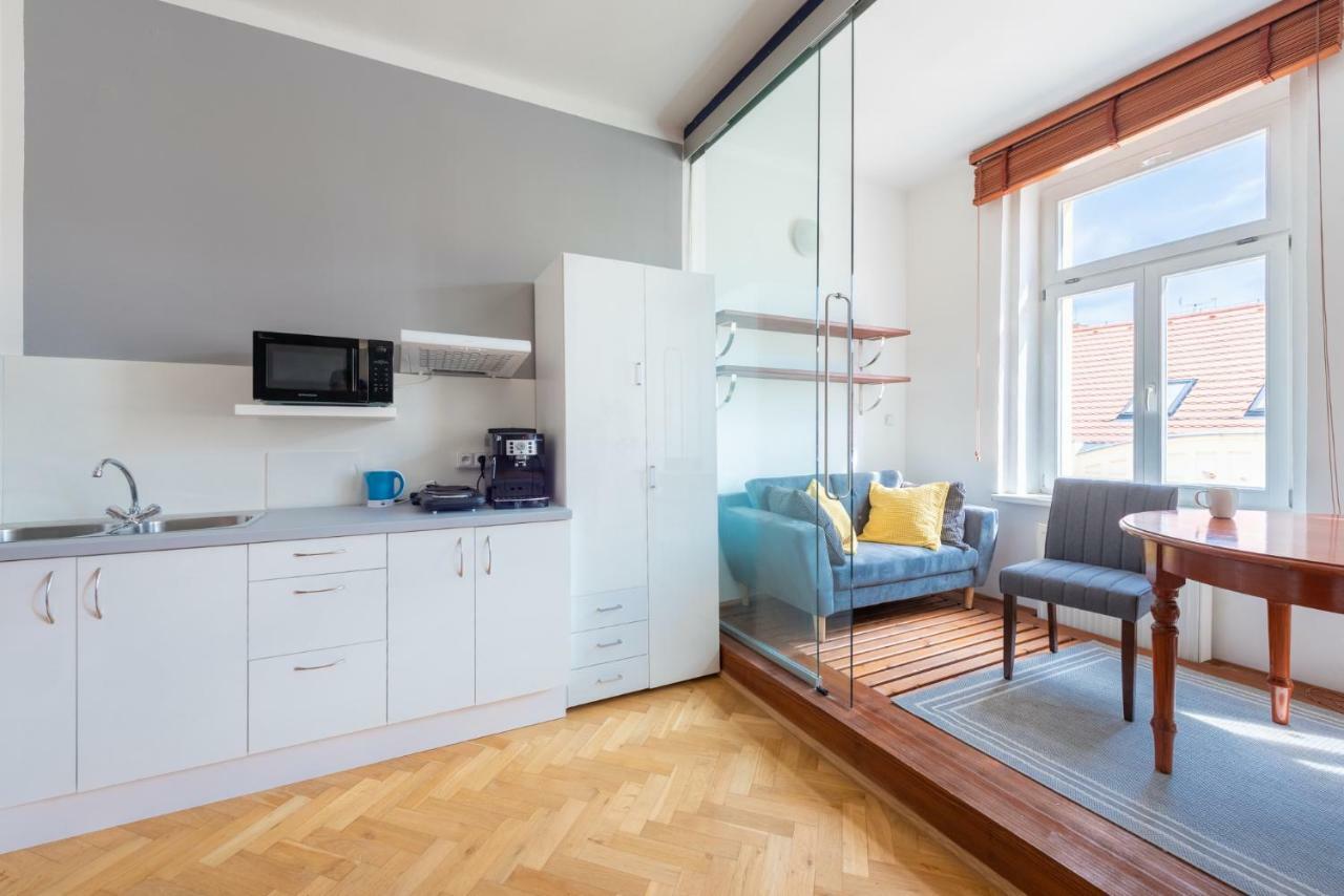 Modern Apartment Few Steps From Centre Prag Eksteriør billede
